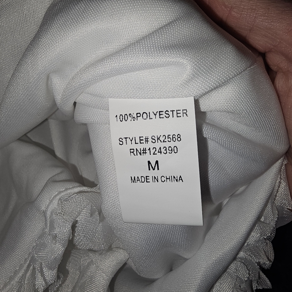 NWT. White Textured Rose Skirt. - Picture 7 of 7